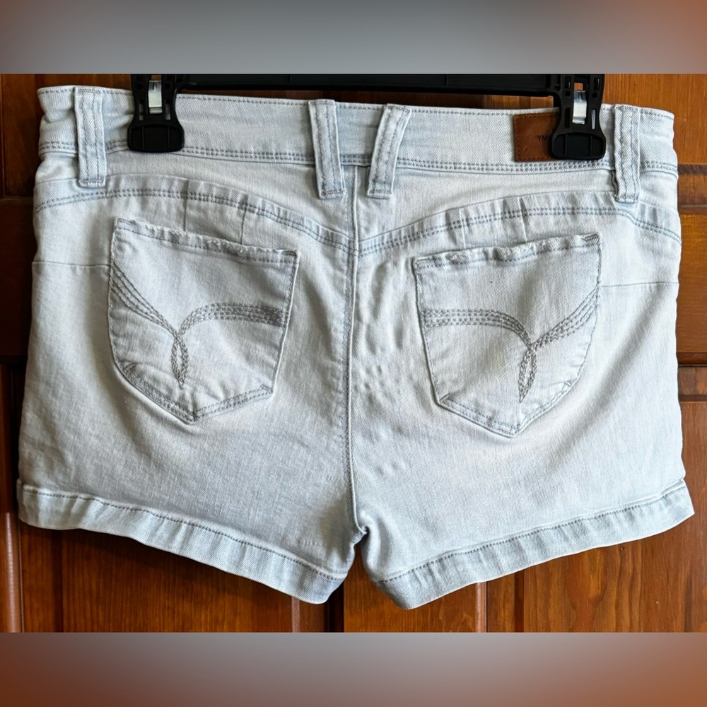 Light blue Jean shorts size 9/29 - Picture 2 of 2